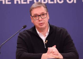 Vuçiç ndërpret vizitën në SHBA, kthehet në Serbi, shtrohet me urgjencë në spital