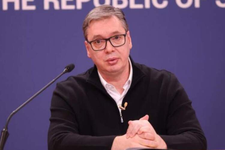 Vuçiç ndërpret vizitën në SHBA, kthehet në Serbi, shtrohet me urgjencë në spital