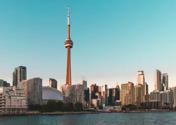 Ky është vendi ku të gjithë duan të shkojnë për arsye profesionale