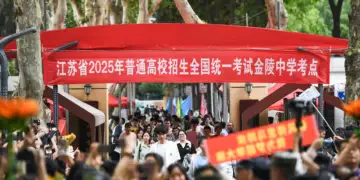 Kopjimi në provime, firmat teknologjike në Kinë bllokojnë aksesin në inteligjencën artificiale