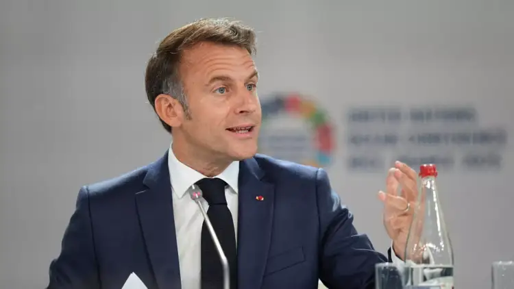 Macron: Nuk do të ketë më rrjete sociale për personat nën 15 vjeç në Francë
