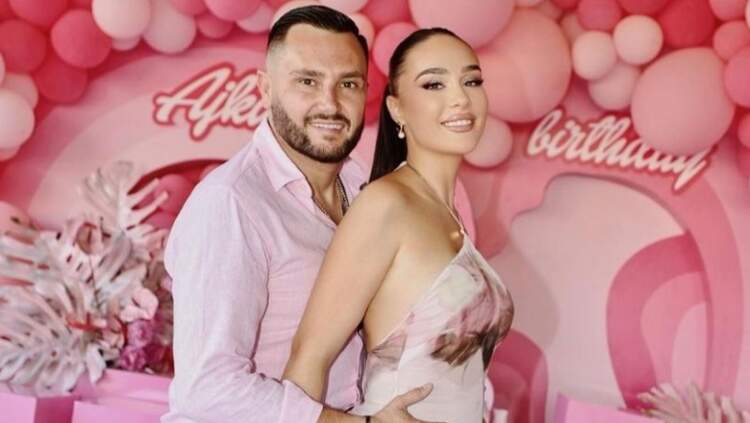 Kur dashuria bëhet kujtim: Besi mbulon tatuazhin për Xhensilën