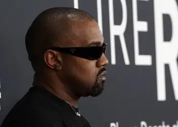 Emri ligjor i Kanye West sapo ndryshoi…. përsëri