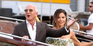 Dasma e Jeff Bezos dhe Lauren Sanchez: Sa kushton unaza e madhe e fejesës së Lauren?