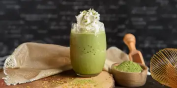 Matcha, pija magjike që po pushton botën (dhe Instagramin)
