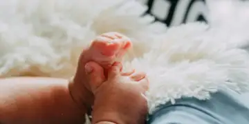 OKB: Bota po përjeton një rënie të paparë të lindjeve