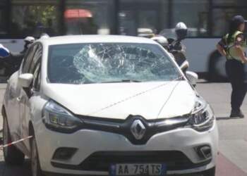 Aksidentoi të miturit me monopatinë, arrestohet shoferi! Si është gjendja e fëmijëve?