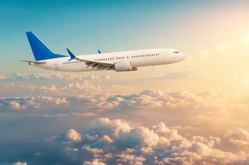 Cilat janë vendet më të sigurta në një aeroplan në rast të një përplasjeje?