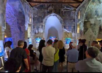 Apolonia bëhet sërish qendër arti: Artistë nga e gjithë bota sjellin frymë bashkëkohore mes rrënojave antike