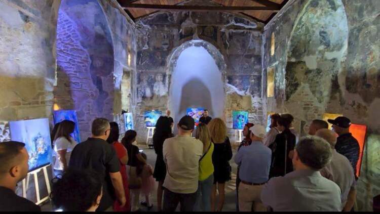 Apolonia bëhet sërish qendër arti: Artistë nga e gjithë bota sjellin frymë bashkëkohore mes rrënojave antike