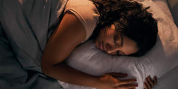 Si ta përmirësosh rutinën e mbremjes për një gjumë cilësor