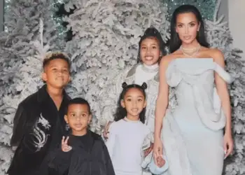 Kim Kardashian paguan paga marramendëse për 10 kujdestarët e fëmijëve të saj