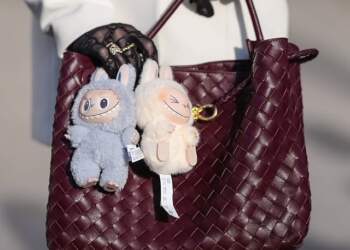 Labubu, lodra që po sigurohet si pasuri me vlerë nga të rinjtë