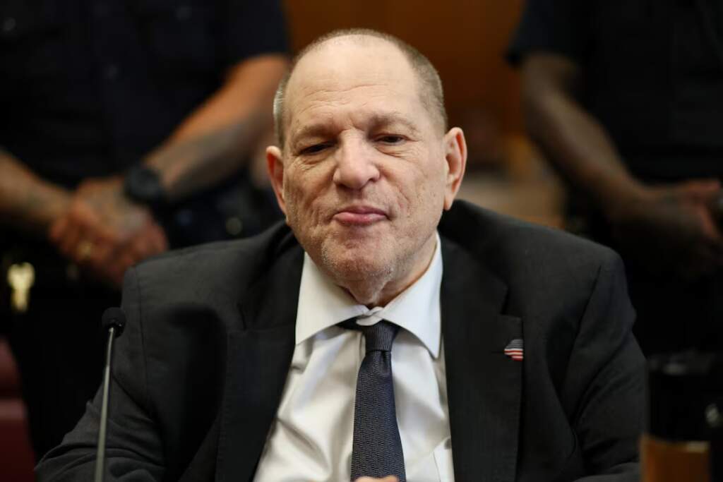 Harvey Weinstein, njeriu që dikur “mbante çelësat” e Hollywood-it, shpallet sërish fajtor për sulm seksual