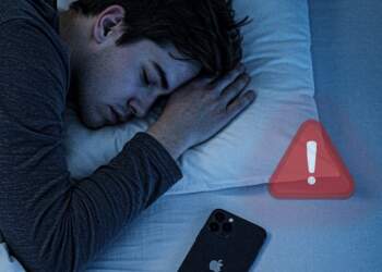 Apple paralajmëron sërish: Mos flini me IPhone-in gjatë karikimit!