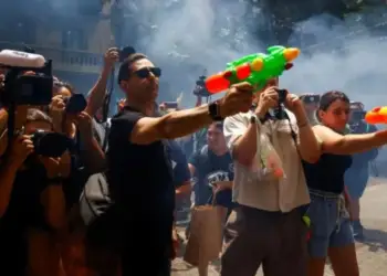 Banorët e Barcelonës rebelohen ndaj turizmit masiv: As kafen nuk e përballojmë dot më!