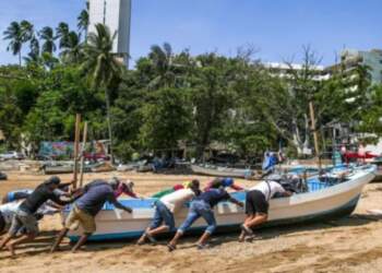 Uragani Erick po forcohet me ritëm alarmant, parashikohet të godasë bregun jugor të Meksikës si stuhi e kategorisë 3