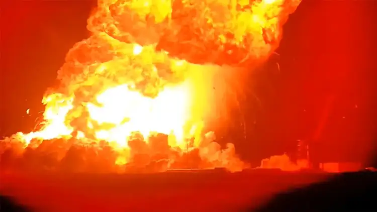 Musk synon Marsin, por Starship shpërthen ende në Tokë!