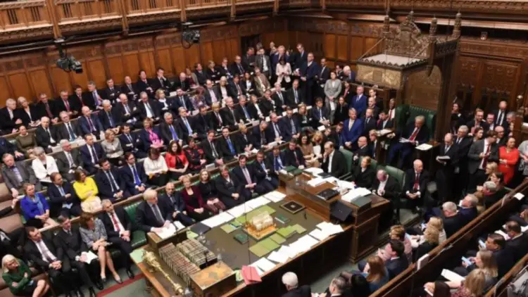 Angli dhe Uells: Miratohet projektligji për vdekjen e asistuar