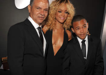 Zbulohet shkaku i vdekjes së babait të Rihanna-s