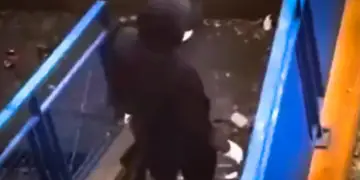 Sheshi kthehet në skenë lufte: Të shtënat në Francë plagosin 6 të rinj