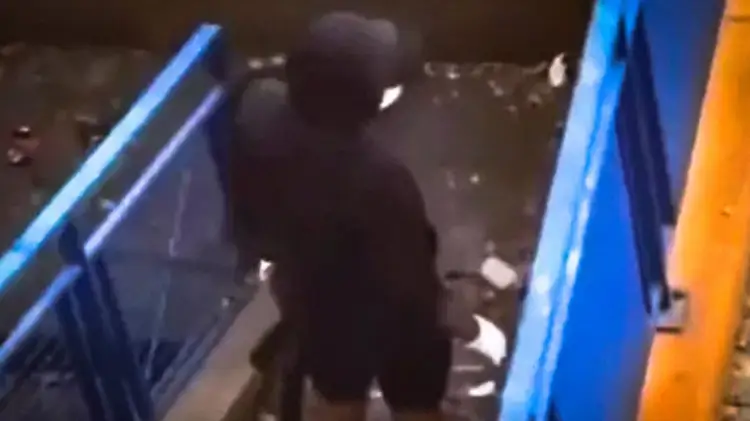 Sheshi kthehet në skenë lufte: Të shtënat në Francë plagosin 6 të rinj