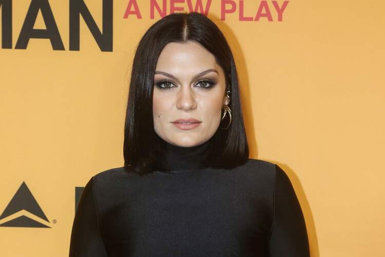 Jessie J diagnostikohet me kancer gjiri
