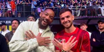 Will Smith bën simbolin e shqiponjës me futbollistin shqiptar, fotoja ‘pushton’ rrjetin