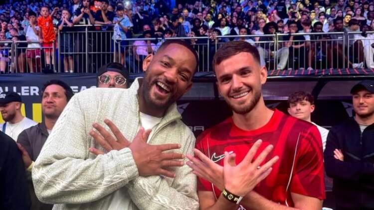 Will Smith bën simbolin e shqiponjës me futbollistin shqiptar, fotoja ‘pushton’ rrjetin