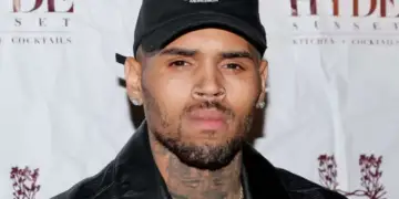 Chris Brown rrëfen anën e tij të padukshme: Dal fshehurazi për të ndjerë veten si njeri i zakonshëm