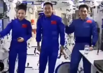 Videoja nga stacioni hapësinor kinez ngjall teori konspirative për ‘astronautët e rremë’