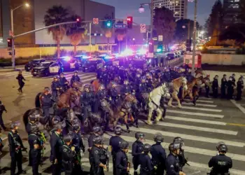 Protestat masive në Los Angeles, vendi i kufizuar me orë policore! Aksion arrestimesh masive
