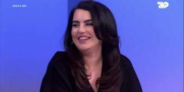 Armina Mevlani rrëfen për herë të parë: Vuaj nga PCOS, kam menduar të ngrij vezët