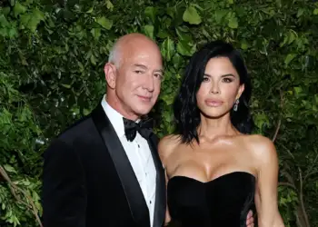 A ia ndërlikoi divorci i parë i Jeff Bezos planet e tij të dasmës me Lauren Sanchez?