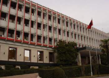 Sulmet me raketa, MEPJ: 5 shqiptarë ndodhen në Izrael për momentin