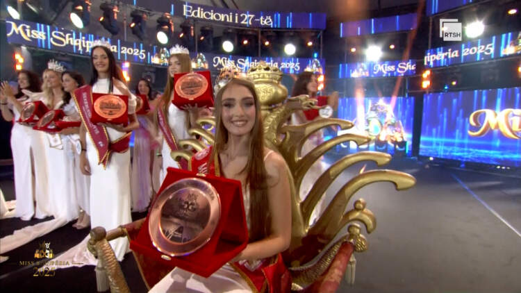 Spektakël dhe elegancë në finalen e “Miss Shqipëria 2025”, shpallet fituesja