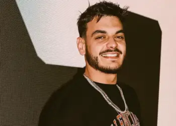 “E prisja jashtë, por nuk ishte aty”/ Ron Zaiti rrëfen ndarjen pas “Ferma VIP”