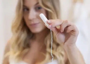 Studimi tronditës zbulon pesticide toksike në tampona