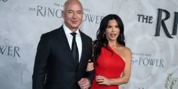 Çfarë u kërkuan Jeff Bezos dhe Lauren Sanchez të ftuarve të dasmës së tyre?