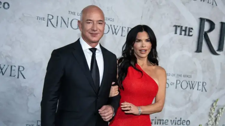 Çfarë u kërkuan Jeff Bezos dhe Lauren Sanchez të ftuarve të dasmës së tyre?