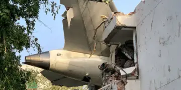 “Po humbas fuqinë!”/ Cilat janë dy skenarët më të përhapur për tragjedinë me Air India Dreamliner?