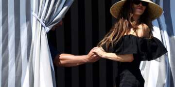 Misteri mbi veshjen e ‘humbur’ të dasmës së Lauren Sanchez, një nga 27 fustanet ‘zhduket’