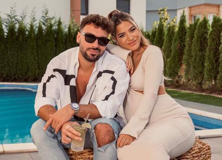 Ledri Vula flet për herë të parë për ndarjen nga Sara Hoxha: Distanca i ftohu raportet