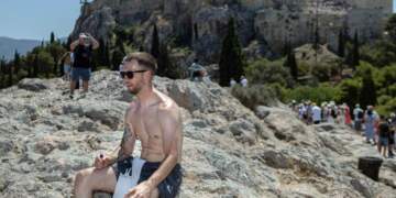 Masa mbrojtëse ndaj të nxehtit ekstrem: Akropoli i Athinës mbyllet përkohësisht