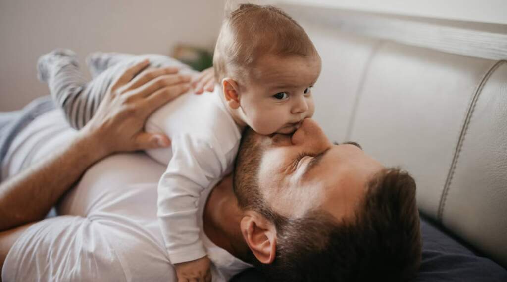 41% e burrave bëhen baba për herë të parë pas moshës 35 vjeç
