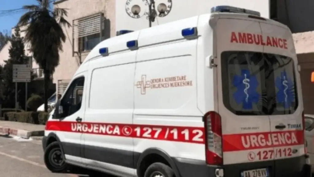 Ishte te shtëpia e gjyshërve, 17-vjeçarja qëllon veten me plumb në kokë