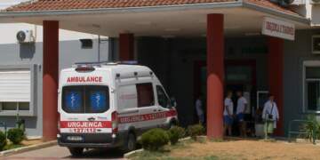 Detaje të reja nga tentativa për vetëvrasje në Vlorë: Dyshohet për shtytje nga babai