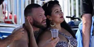 Tradhti apo liri? Conor McGregor fotografohet me një tjetër grua