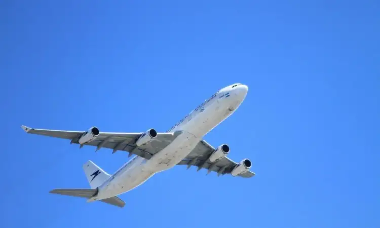 Shqiptari krijon panik në ajër, kërkon të hapë derën e avionit, ulje emergjente në pistë
