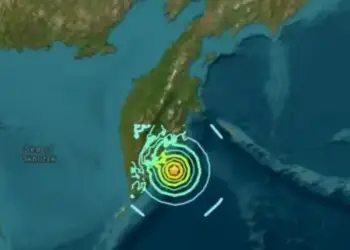 “Toka nuk pushoi së lëvizuri”: Dy tërmete të fuqishme godasin Paqësorin, lëshohen alarme për cunami